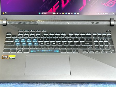 Asus Rog Strix G18 G814F 3